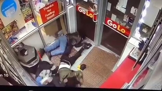 one gang member shot four rival gang members in chicago