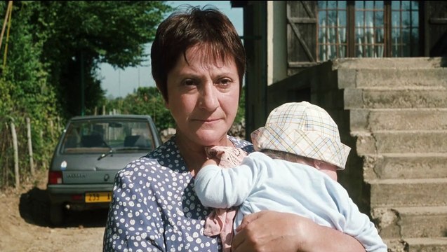 Plus qu'hier, moins que demain (1998) - Bande annonce