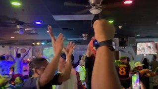 Wild celebrations in Las Vegas: peña madridista erupts after Carvajal’s goal!