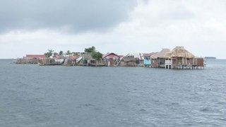 Familias de la isla Gardi Sugdub son trasladadas a tierra firme