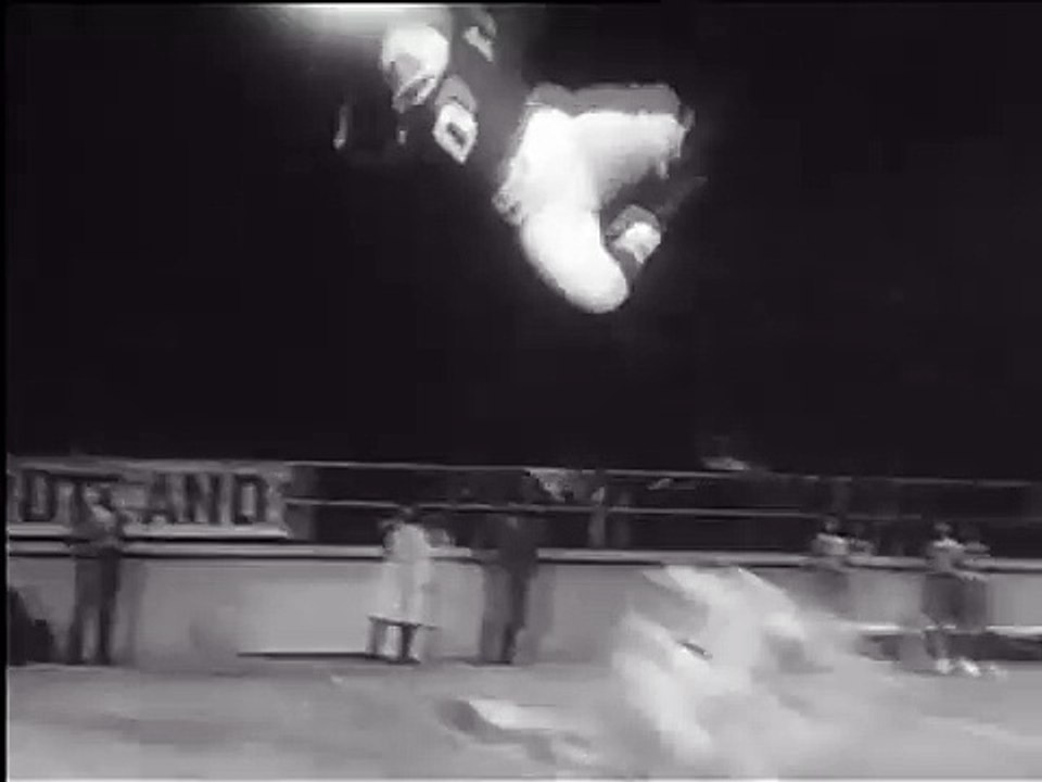 Après lui, le déluge Bande-annonce (EN)