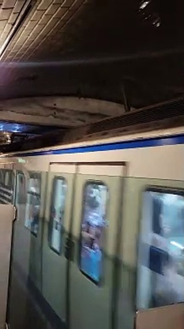 Metro Train Passing through Estación Museo Chamberí (June 1, 2024)