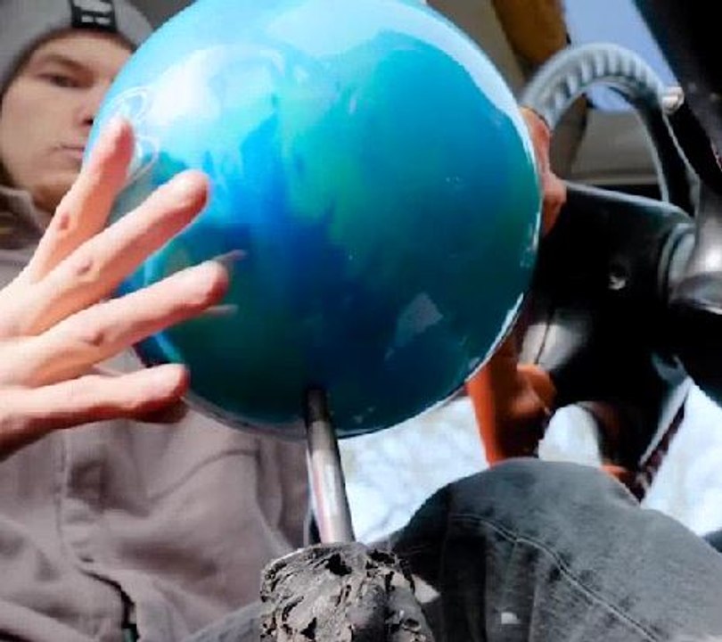 The grip of control! Let's craft some stylish gear knobs for your car!