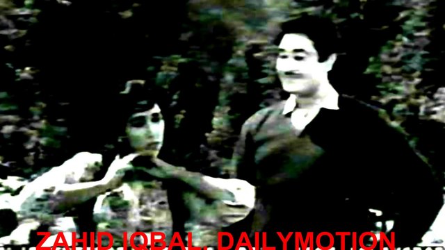 bari mushkil se huwa, madam noor jahan, lakhoon mein aik