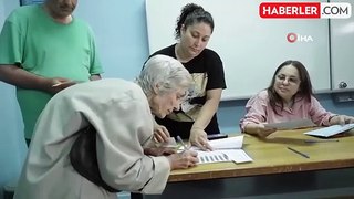 Edirne'de muhtarlık oyları çöpe atıldı, mahalleli ikinci kez sandığa gitti