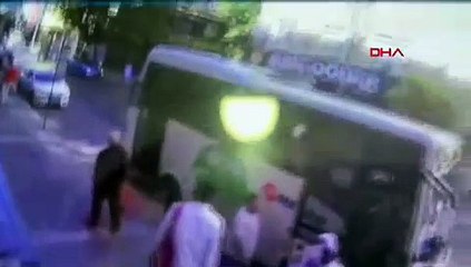 Küçükçekmece'de binanın çökme anının görüntüleri ortaya çıktı