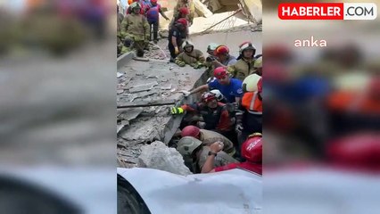 Küçükçekmece'de Çöken Bina: 1 Ölü, 7 Yaralı