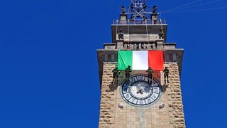 Il 2 Giugno a Bergamo: il Tricolore sulla Torre dei Caduti