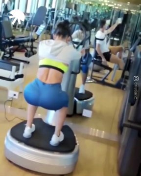 Cristiano Ronaldo + Georgina vs. Leo Messi + Antonela