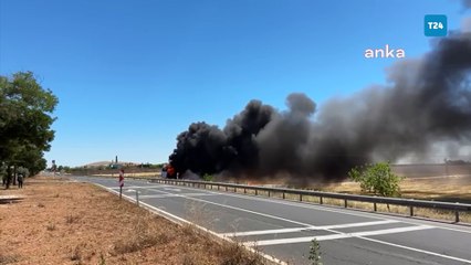 Seçimlerin yenilendiği Hilvan'a giden polisleri taşıyan midibüs yandı