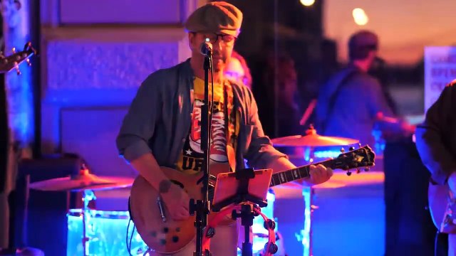 Nightlife for Russian Girls is a time of Walking Street and meetings with Friends - Part 58