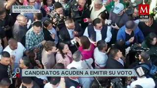 Xóchitl Gálvez hace fila para emitir su voto
