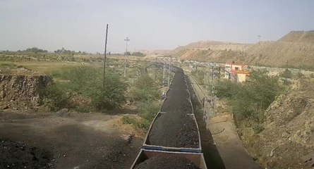 ट्रैक पार करते हुए दुर्घटना का शिकार हुआ सुरक्षा गार्ड