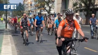 'Bicifestación' en Sevilla para protestar por la eliminación de carriles-bici