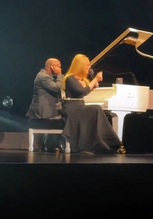 Adele goes off on a fan for shouting "Pride sucks" during her concert