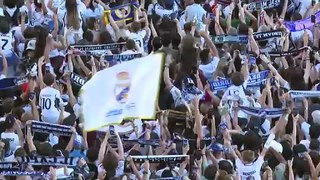 Miles de personas aclaman al Real Madrid tras la conquista de la 15ª Copa de Europa