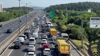 Haftanın ilk iş gününde trafik yoğunluğu yaşanıyor