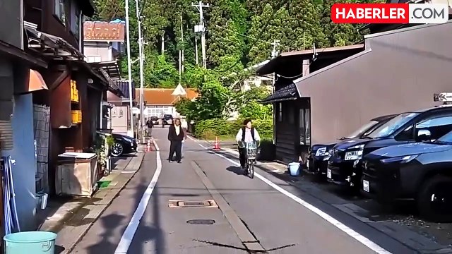 Japonya'nın Ishikawa Eyaletinde 6 Büyüklüğünde Deprem: 5 bina çöktü