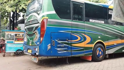 Bus ALS loket Cililitan