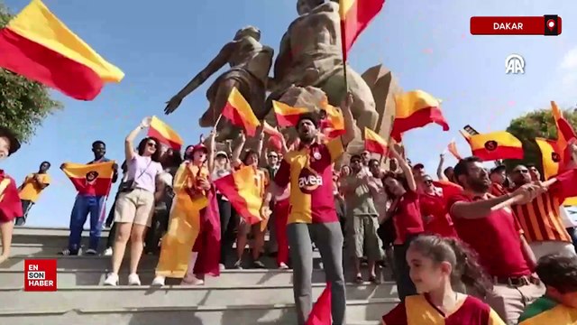 Senegal'deki Galatasaray taraftarlarından şampiyonluk kutlaması