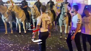 Real Madrid otobüsüne eşlik eden atlı polis bakın kim çıktı!