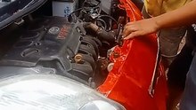Lagi suntik aki mobil