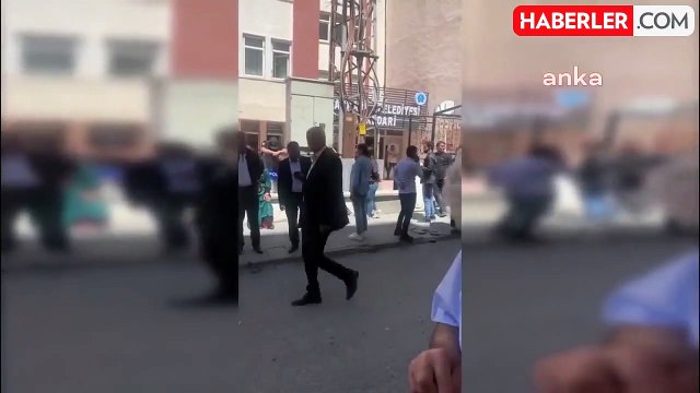 Ahmet Türk'ten Hakkari Belediyesi'ne kayyum atanmasına ilk yorum: İktidar kendi kuyusunu kazıyor