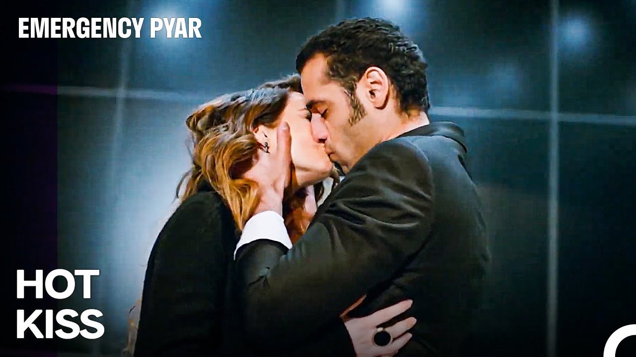 Never Ending Jealousy Attacks - Emergency Pyar (Urdu Dubbed)