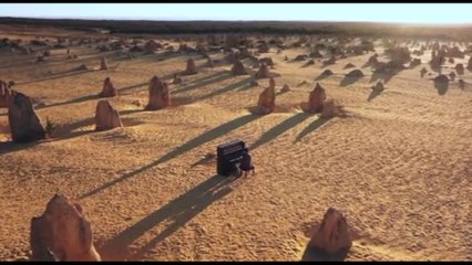 Western Australia, Alessandro Martire pianista nel Pinnacle Desert