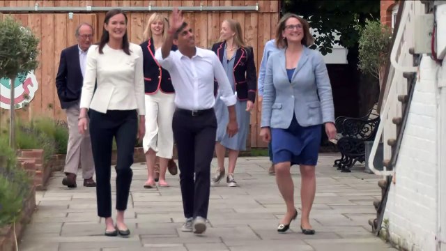 Lib Dems crash the party at Sunak campaign visit