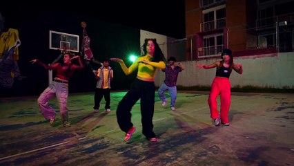 mixkit-five-young-people-dancing-a-choreography-in-the-street-51295-hd-ready