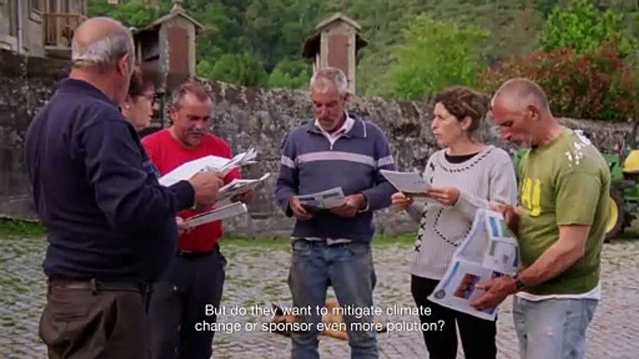 A savana e a montanha - Trailer