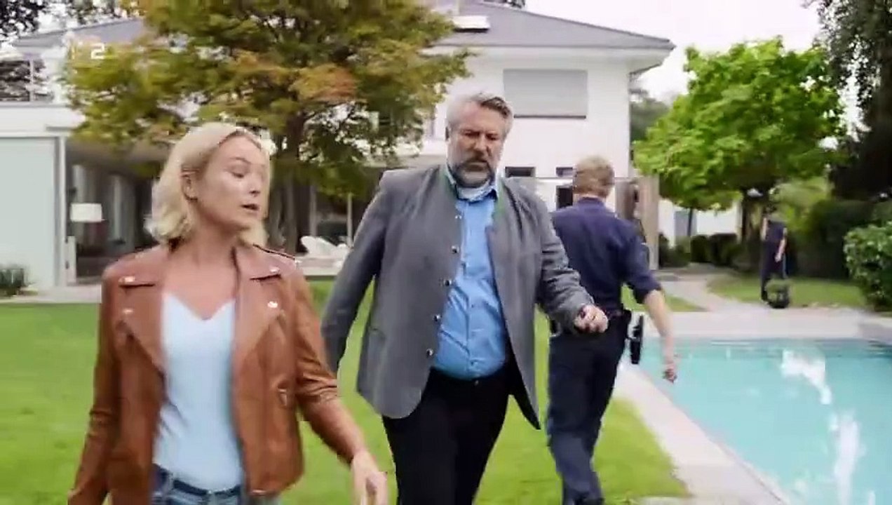 Die Rosenheim-Cops Staffel 20 Folge 11 (467) Eine künstlerische Sensation