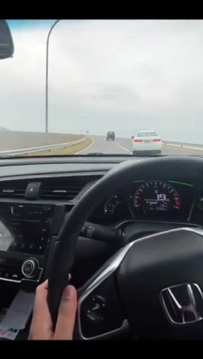 Civic_Driving_Status_With_Beautiful_View(360p)