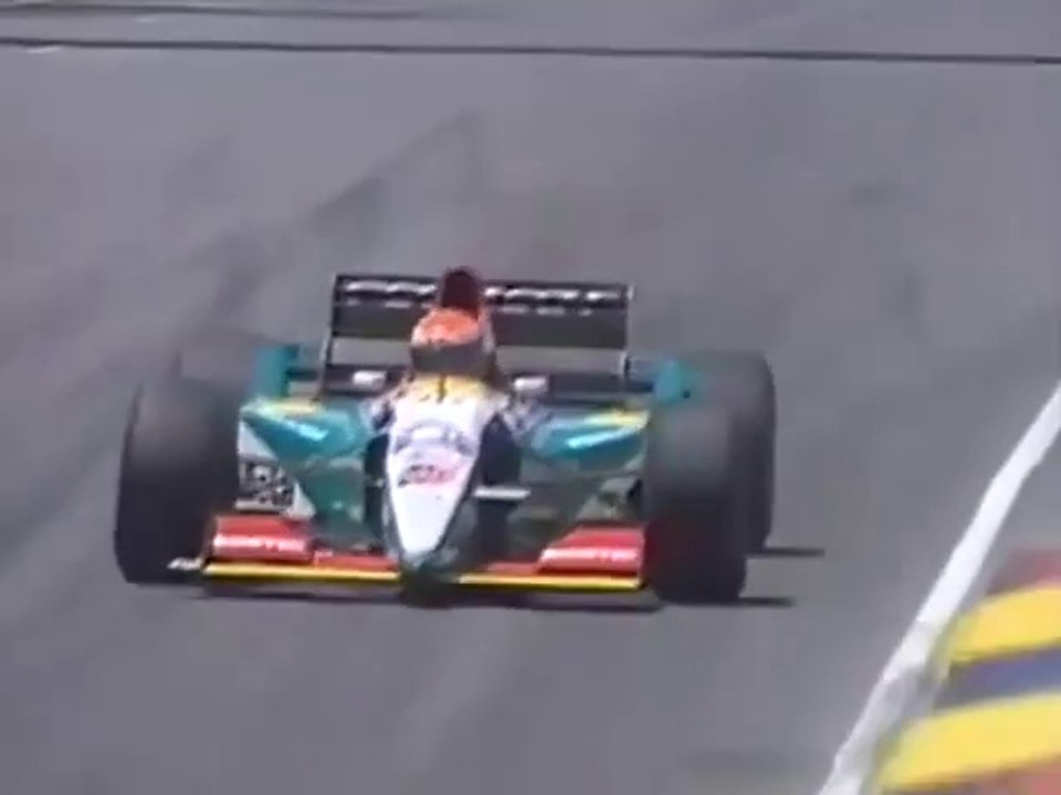 F1 – Eddie Irvine (Jordan Peugeot V10) laps in qualifying – Australia 1995