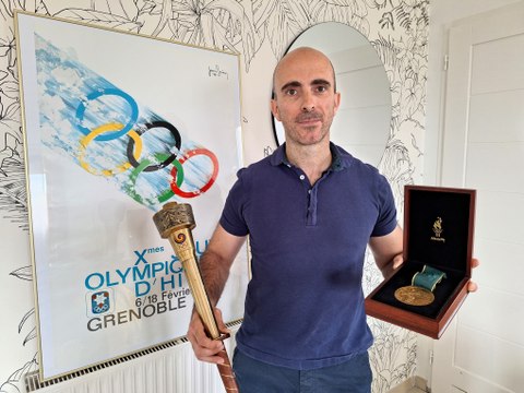 Près de Toulouse, il collectionne des objets liés aux JO