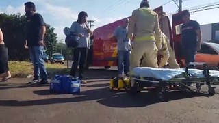 Câmera flagra violenta colisão entre motocicleta e Duster no Bairro Parque São Paulo