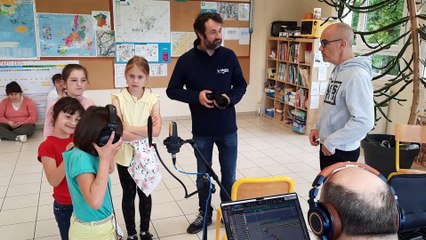 Aldebert enregistre à l'IME Montfort (Doubs) / enregistrement (2/2)