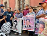 Esperan padres de los 43 avances en investigación del caso Ayotzinapa – La Jornada