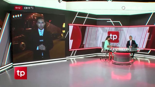 Policía despeja uno de los puntos de bloqueo en Sipe Sipe, en la ruta que une Cochabamba con el occidente del país