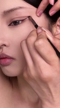 Here are some related search titles with hashtags and keywords: - Achieve a Flawless Asian Glow: Makeup Tutorial for a Cute Look #AsianBeauty #MakeupTutorial #CuteLook - Get the Perfect Korean Glass Skin: Product Recommendations and Makeup Tips #KBeau