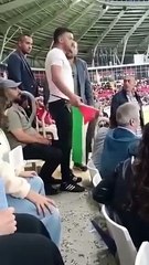 Türkiye-Azerbaycan maçında Filistin bayrağına engel!