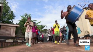 Ouganda : une organisation caritative aide les jeunes défavorisés grâce à la musique