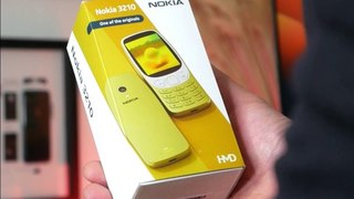 Unboxing : le Nokia 3210 est de retour !