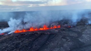 Kilauea: Lava spurts from Hawaii volcano