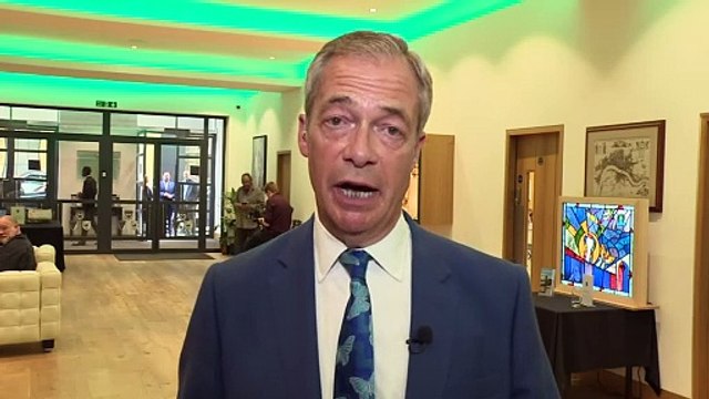 Nigel Farage calls for zero net migration