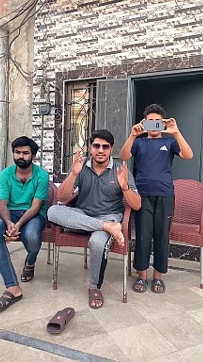 Raziya Mai Aa Gya #funnyshorts #comedyshorts #comedy #funnyvideo #funnyvideo #shortsvideo