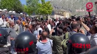 Hakkari Belediye Başkanına 19 yıl 6 ay hapis cezası verildi... Hakkari'de eylemler sürüyor