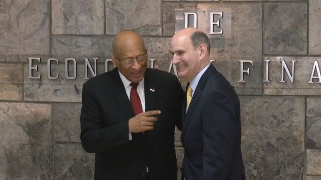 Culmina reunión de transición en el Ministerio de Economía y Finanzas