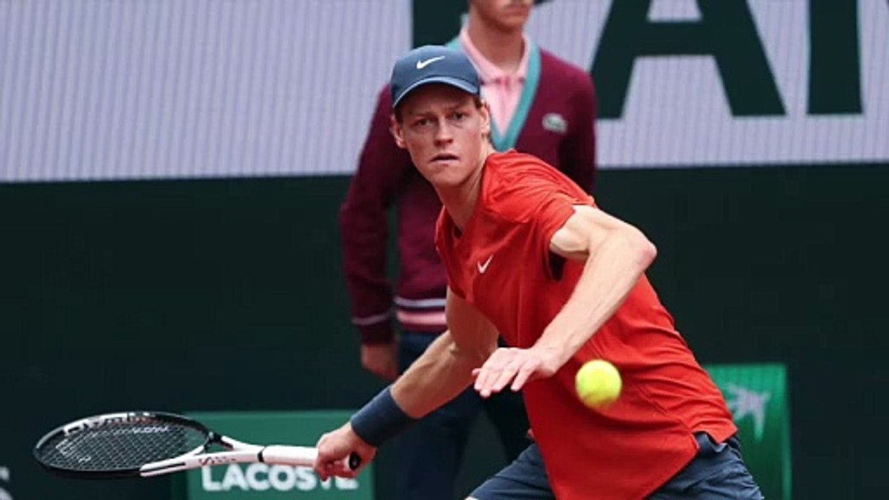 La conferenza stampa di Jannik Sinner dopo l'accesso alle semifinali del Roland Garros e "la prima" volta da n.1 del mondo (04 Giugno 2024)